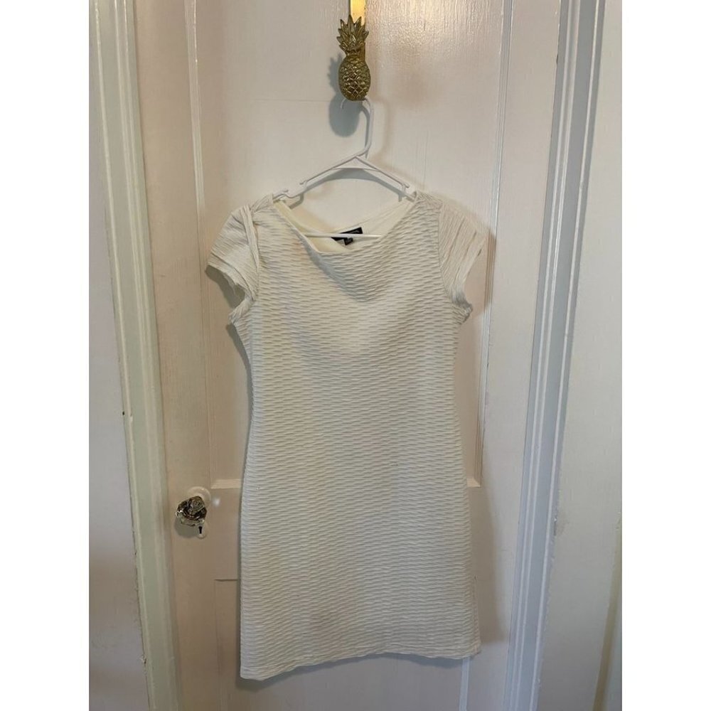 Sharagano Women's size 10 White Dress